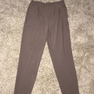 Women’s Leith work pants. Size M, super cute with booties/heels to work!
